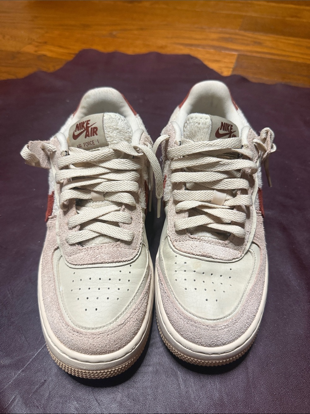 Nike Low-Top Sneakers in Cream & Dusty Pink